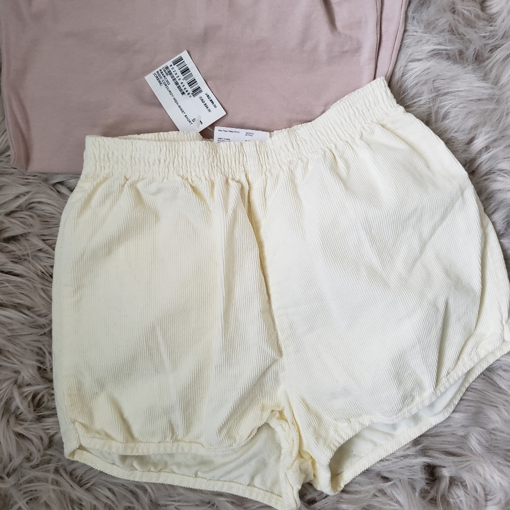 Corduroy high waisted shorts